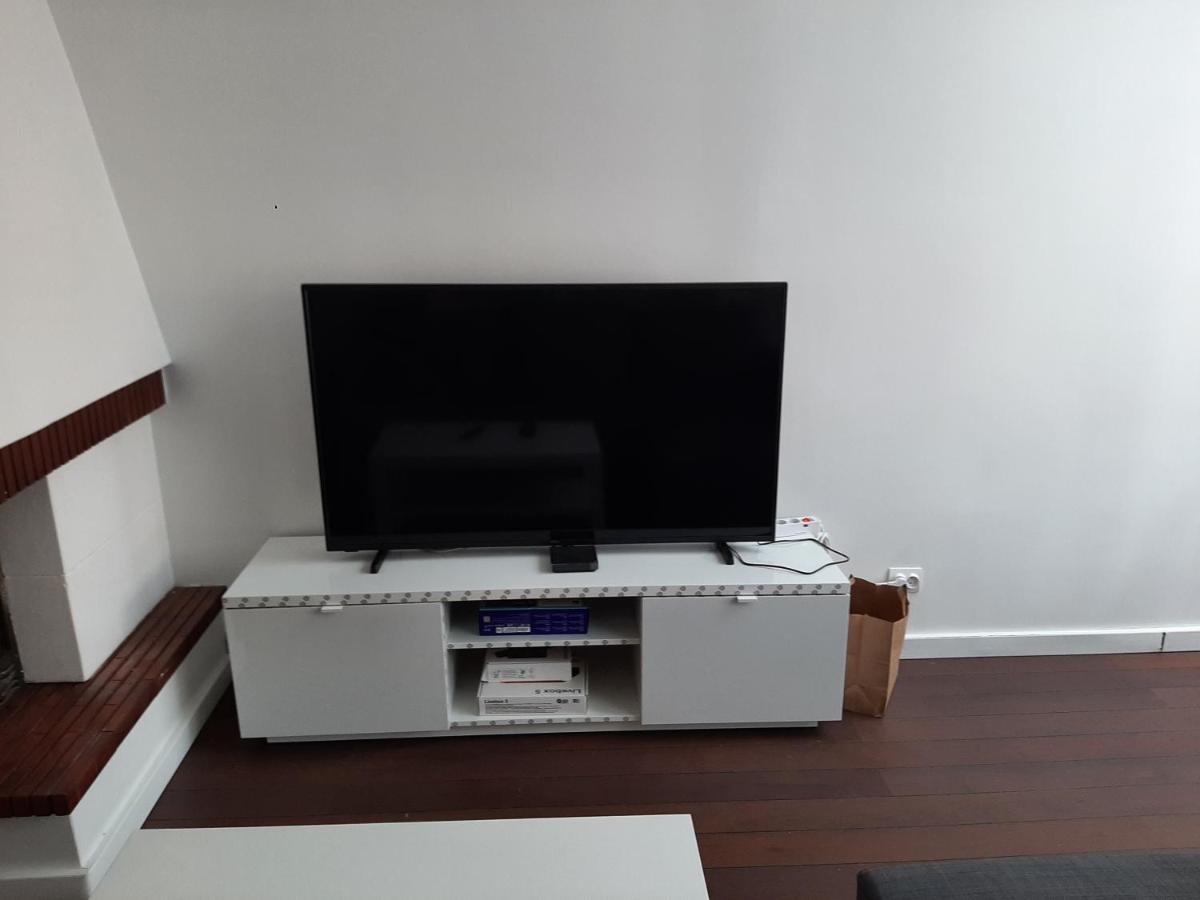 Pratique Et Calme Dans Centre De Evry Apartment Courcouronnes Bagian luar foto